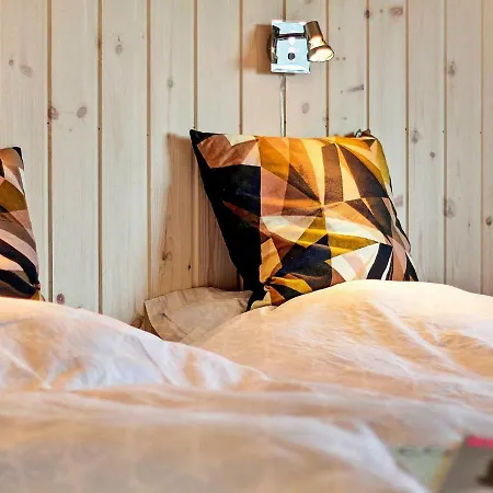Five-bedroom In Feriehus Bogense