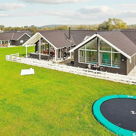 Feriehus Five-bedroom In Bogense